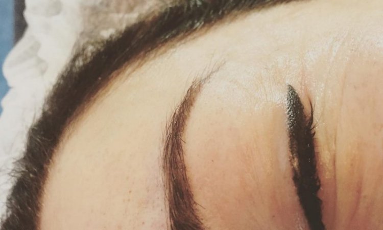 Maquillage permanent sourcils - Chaussan - AXS Tatouage